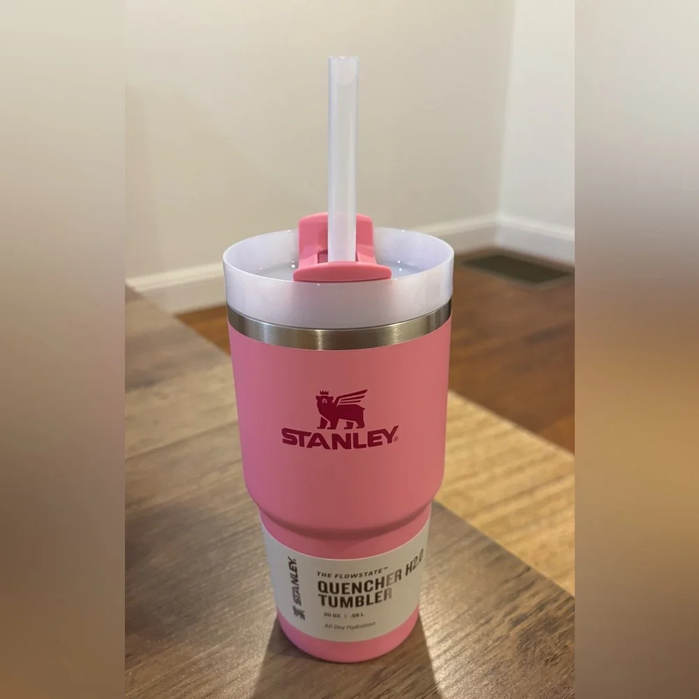 NWT Stanley Quencher H2.0
FlowState 20oz Tumbler
Pink Peony Straw
Cup - Picture 6 of 11
